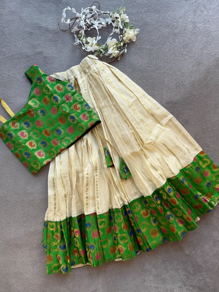 KZ005 Pattu Paavada
