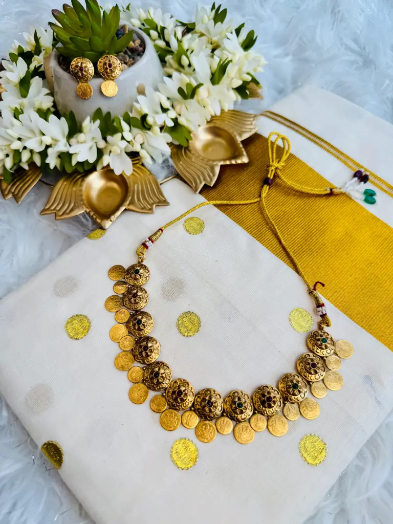 QJ014 Coin Flower Necklace