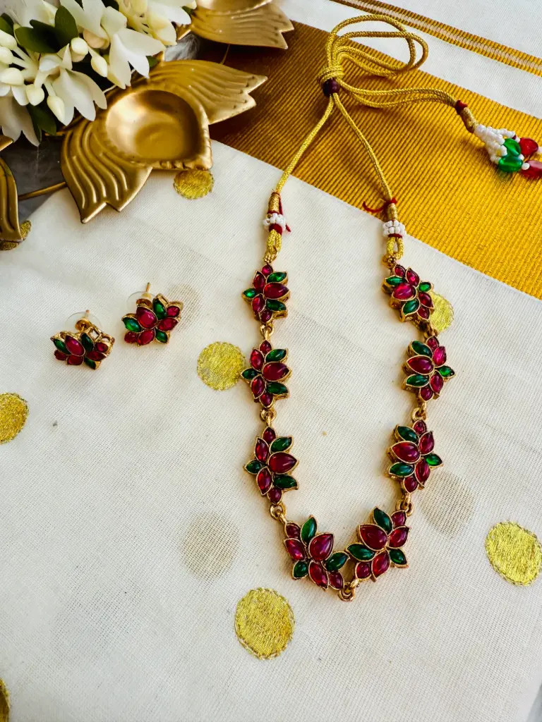 QJ019-Lotus Flower Necklace