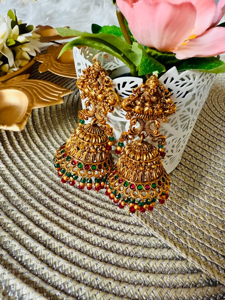 QJ023-Lakshmi Jumka