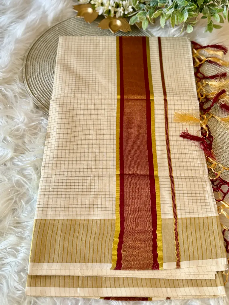 SS018-Checked Kerala Kasavu Saree