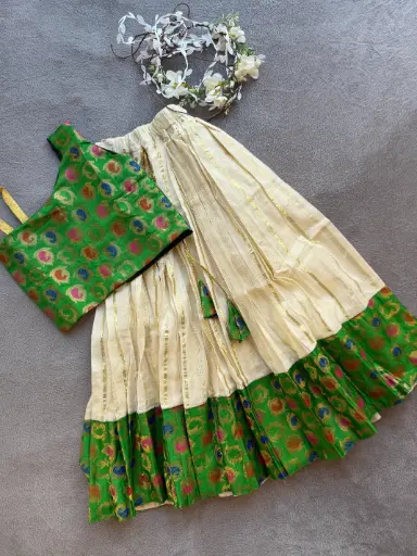 KZ005 Pattu Paavada