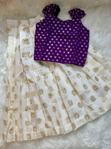 KZ007 Pattu Paavada