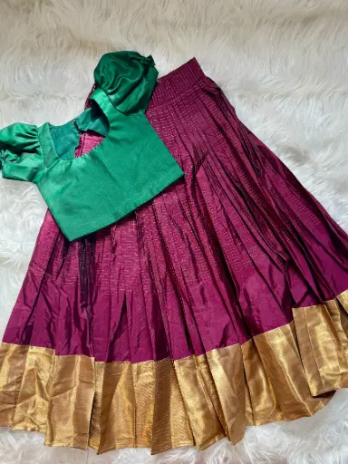 KZ008 Pattu Paavada